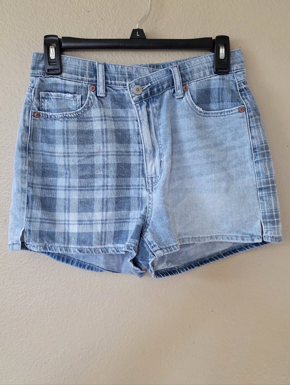 American Eagle Blue Plaid Highest Rise Mom Shorts - Size 4